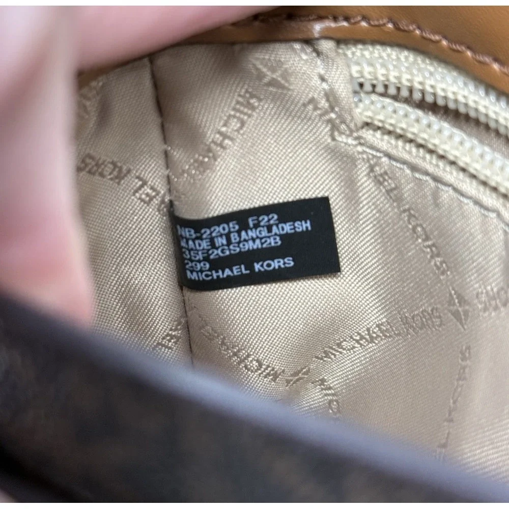 MICHAEL KORS SLOAN EDITOR BROWN MK MEDIUM FLAP CENTER STRIPE MESSENGER BAG